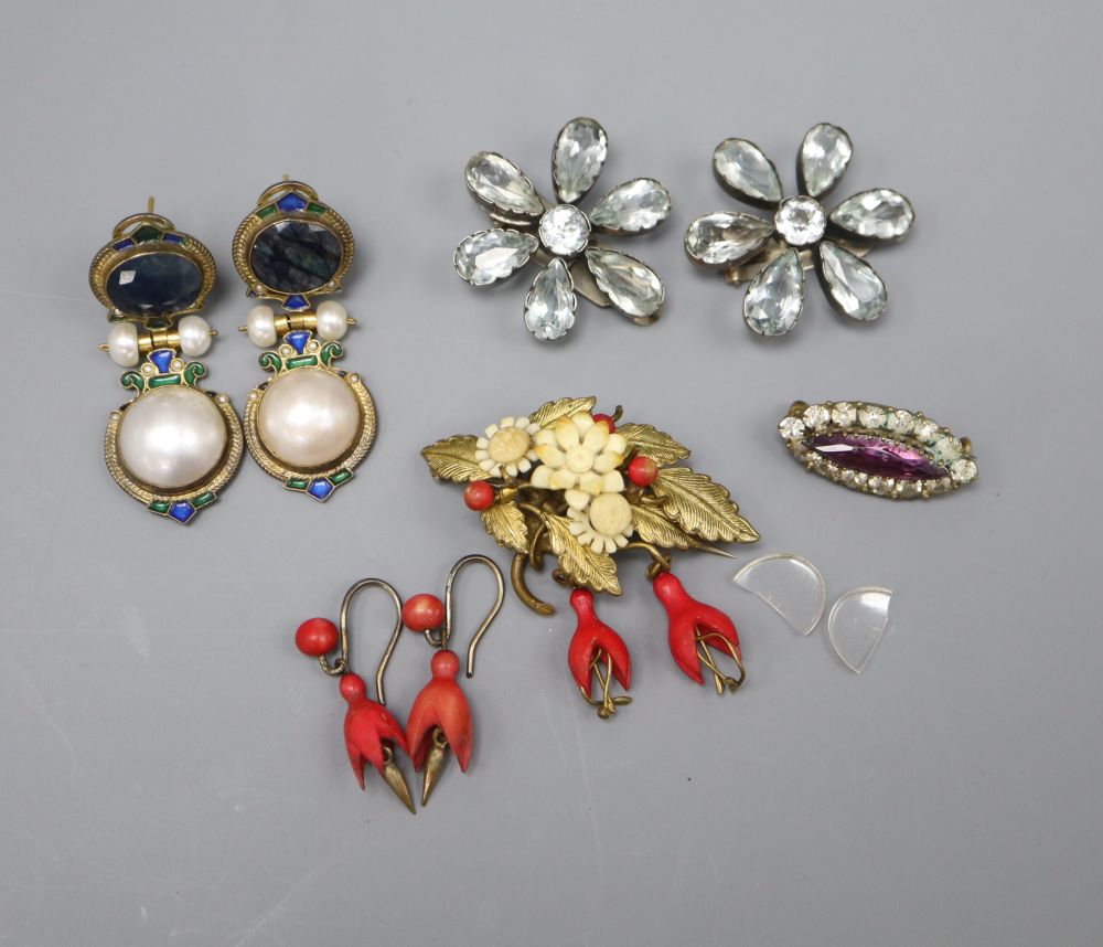 A pair of mabé pearl set enamelled gilt metal drop earrings, 4.5cm, a pair of paste flowerhead clips and four other items